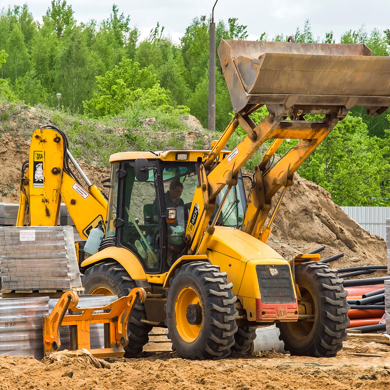 Bulldozer or tractor industrial machine